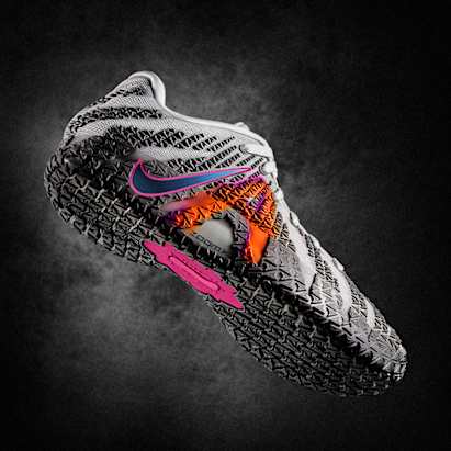 Nike ジャ3 ジャ・モラントの大胆不敵なパフォーマンスに対応するナイキ ジャ 3が